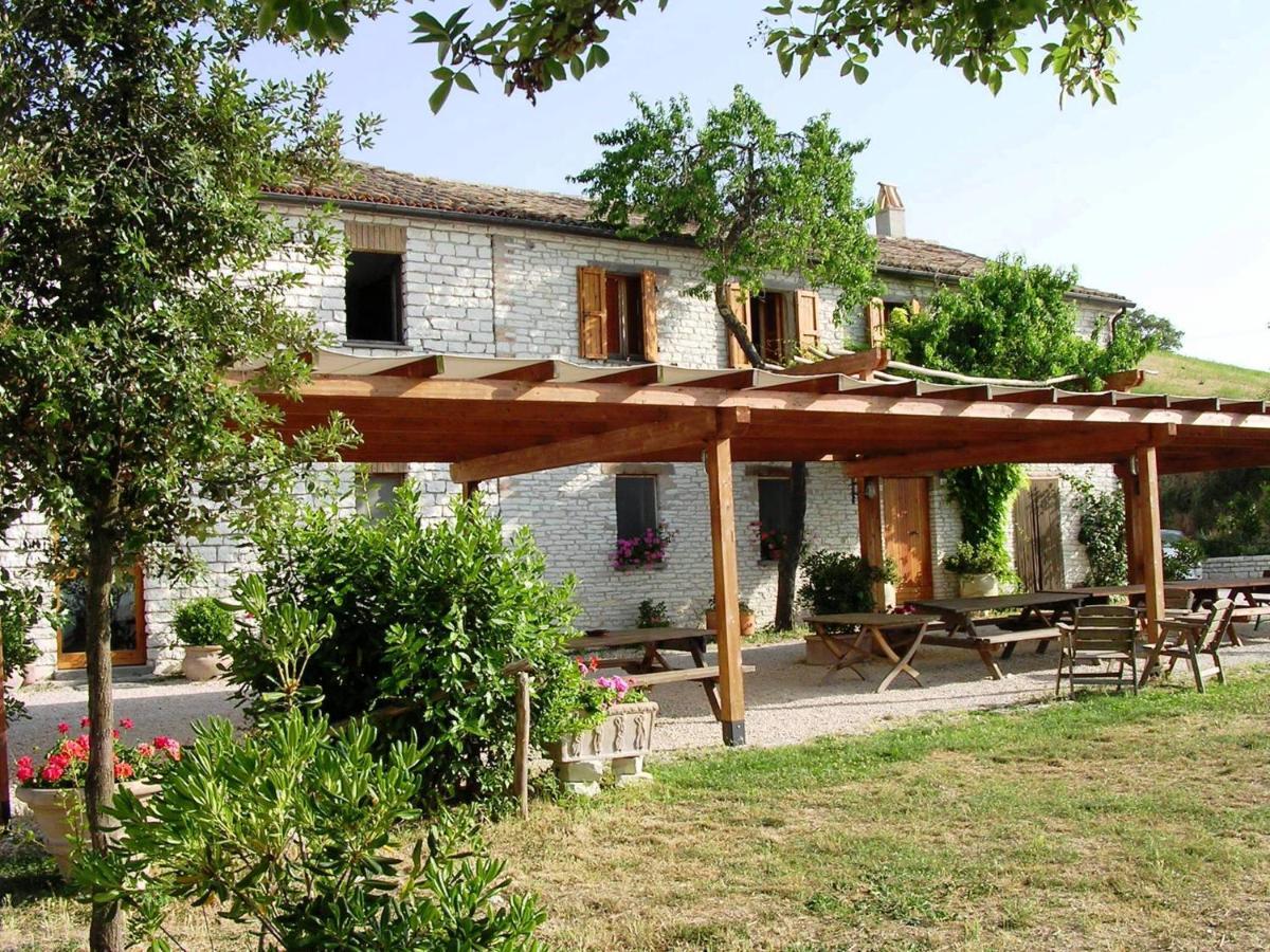 Agriturismo Girolomoni - Locanda Isola del Piano Dış mekan fotoğraf